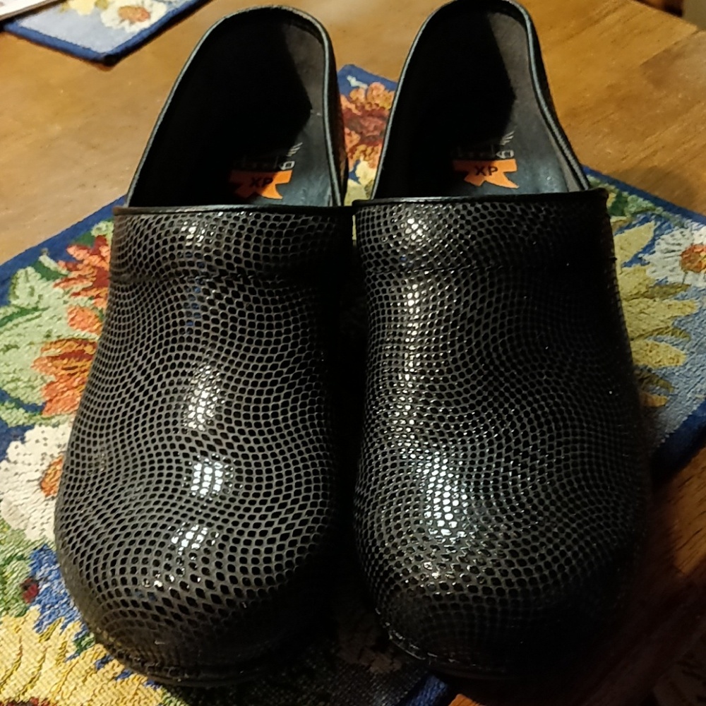 Dansko Pro XP Black "Sparkely" Clogs size 40